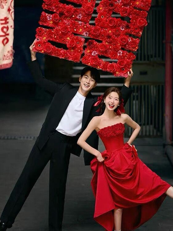 Photography Outfits - 2025 New Red Bridesmaid Street Snap